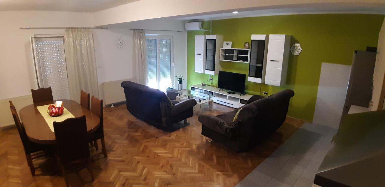 Apartment Elena Galovac  Luaran gambar