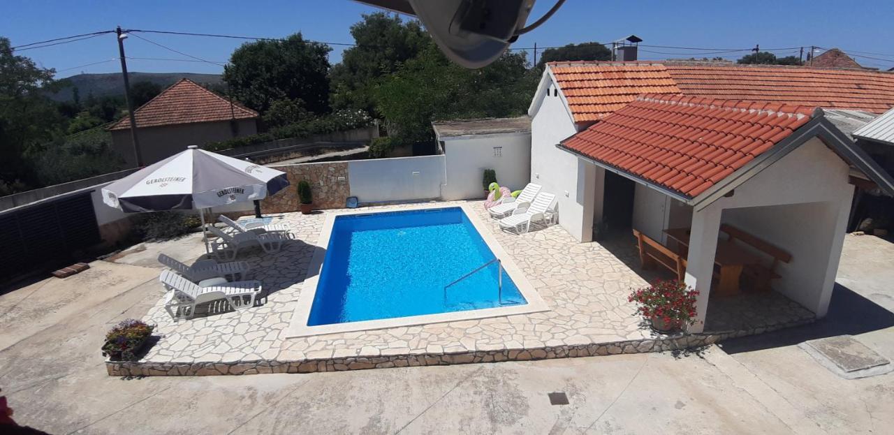 Apartment Elena Galovac  Luaran gambar