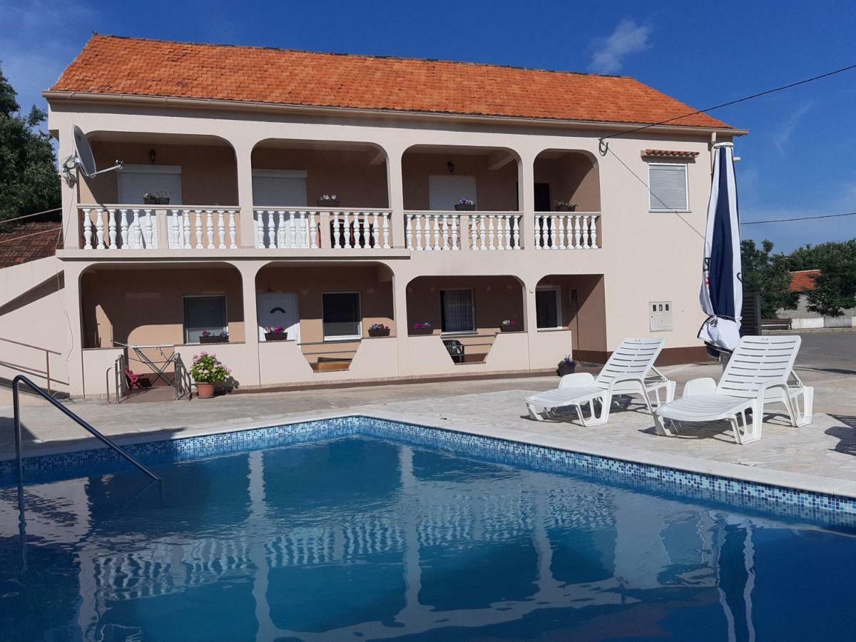 Apartment Elena Galovac  Luaran gambar