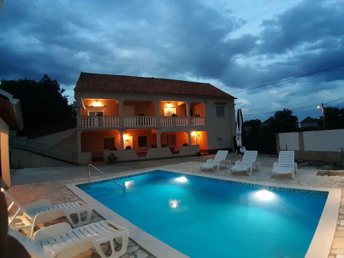 Apartment Elena Galovac  Luaran gambar